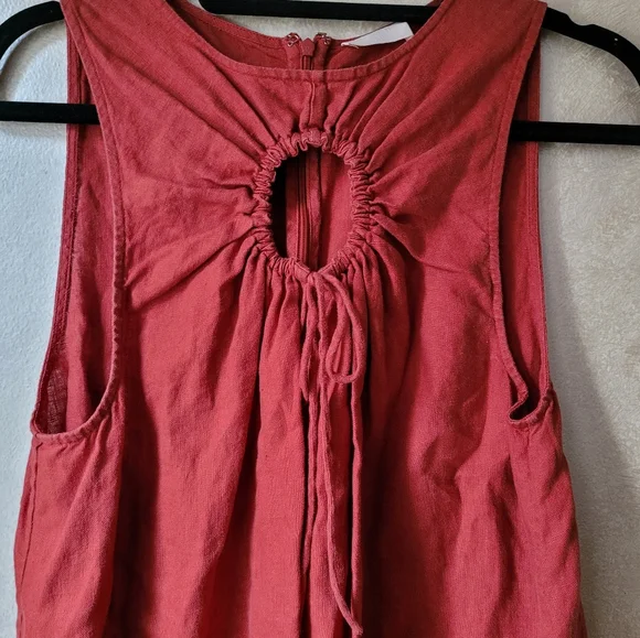 NWT POSSE DOT LINEN CUTOUT DRESS IN JAM RED - Picture 7 of 12